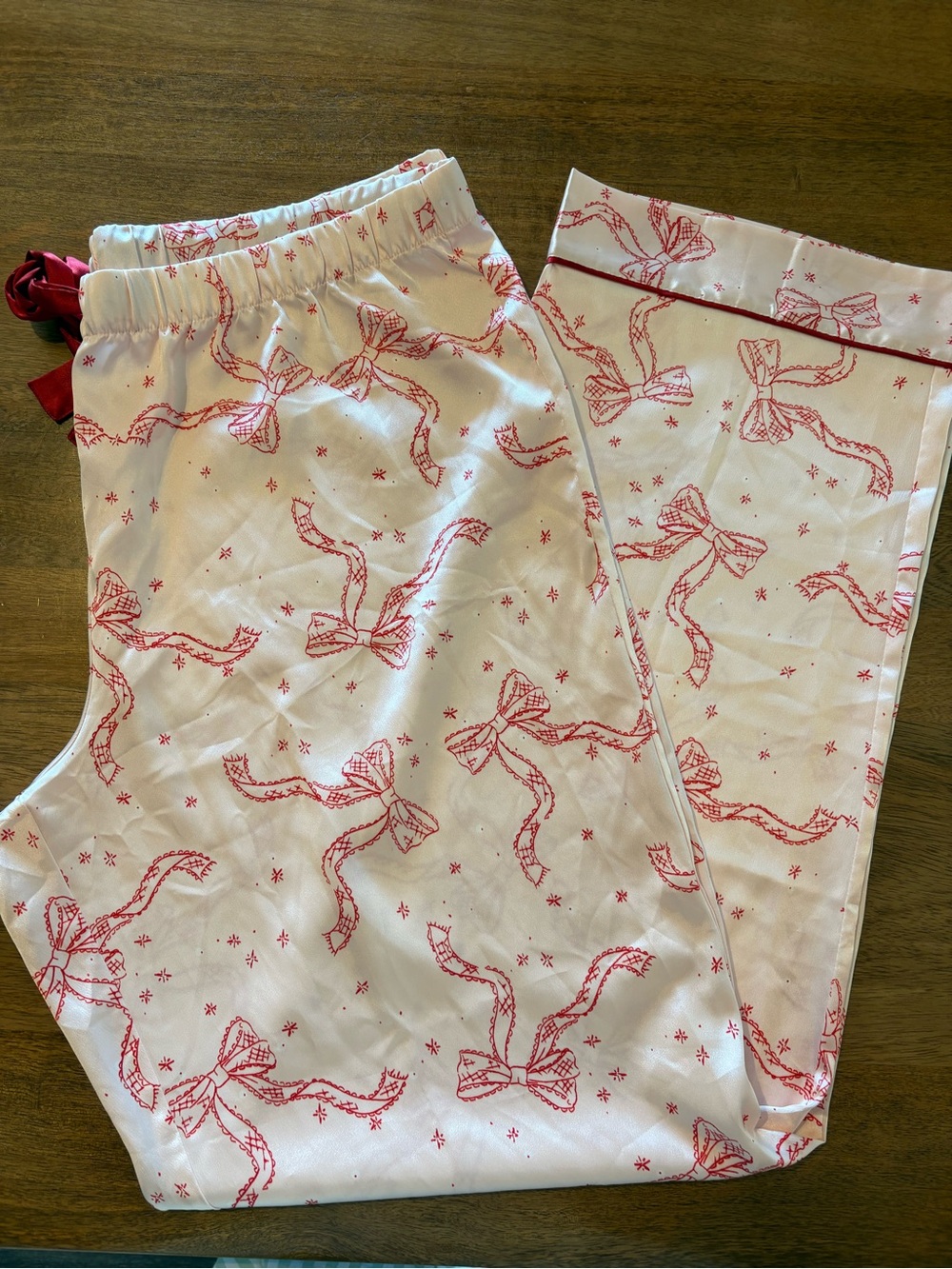 Victoria's Secret White Pajama Pants with Red Bow Print